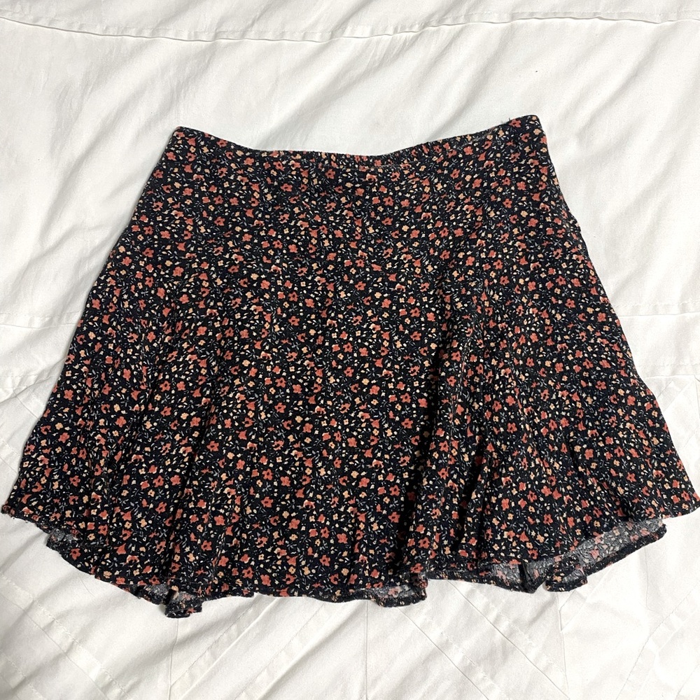 American Eagle Floral Flutter Mini Skirt
